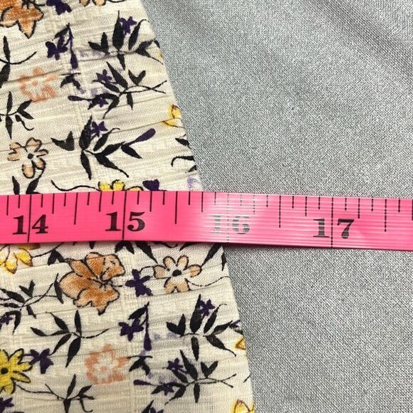 Minkpink Surrey Crop Top Cream Yellow Floral Side Zip Smocked Medium NWT Boho - Picture 12 of 12